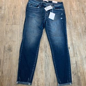 NEW WITH TAGS KanCan Button Fly Ankle Skinny Jeans